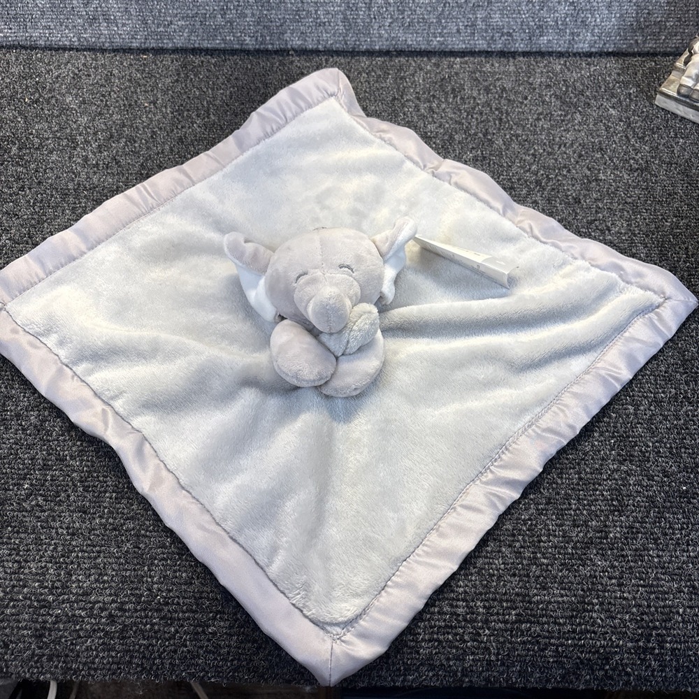 Carter's~Lgt Gray Elephant~Lovey Plush~2016 Security Baby Blanket~Satin Trim